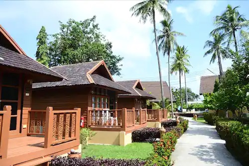 สิเหร่ฮัทรีสอร์ท (Siray Hut Resort)